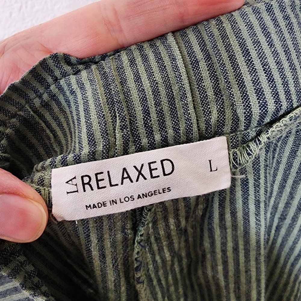 Green w blue stripe wide leg linen pants - Picture 5 of 7